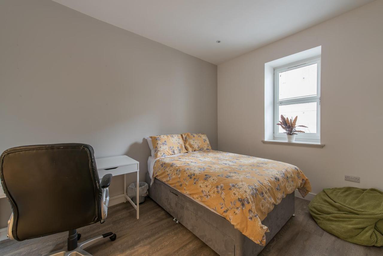 Haymarket Spacious 3 Bedroom Street Level EDI